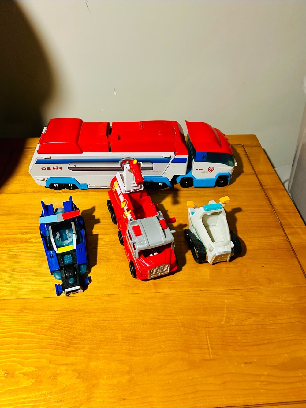Paw Patrol Red, Blue & White Rescue Vehicle Set